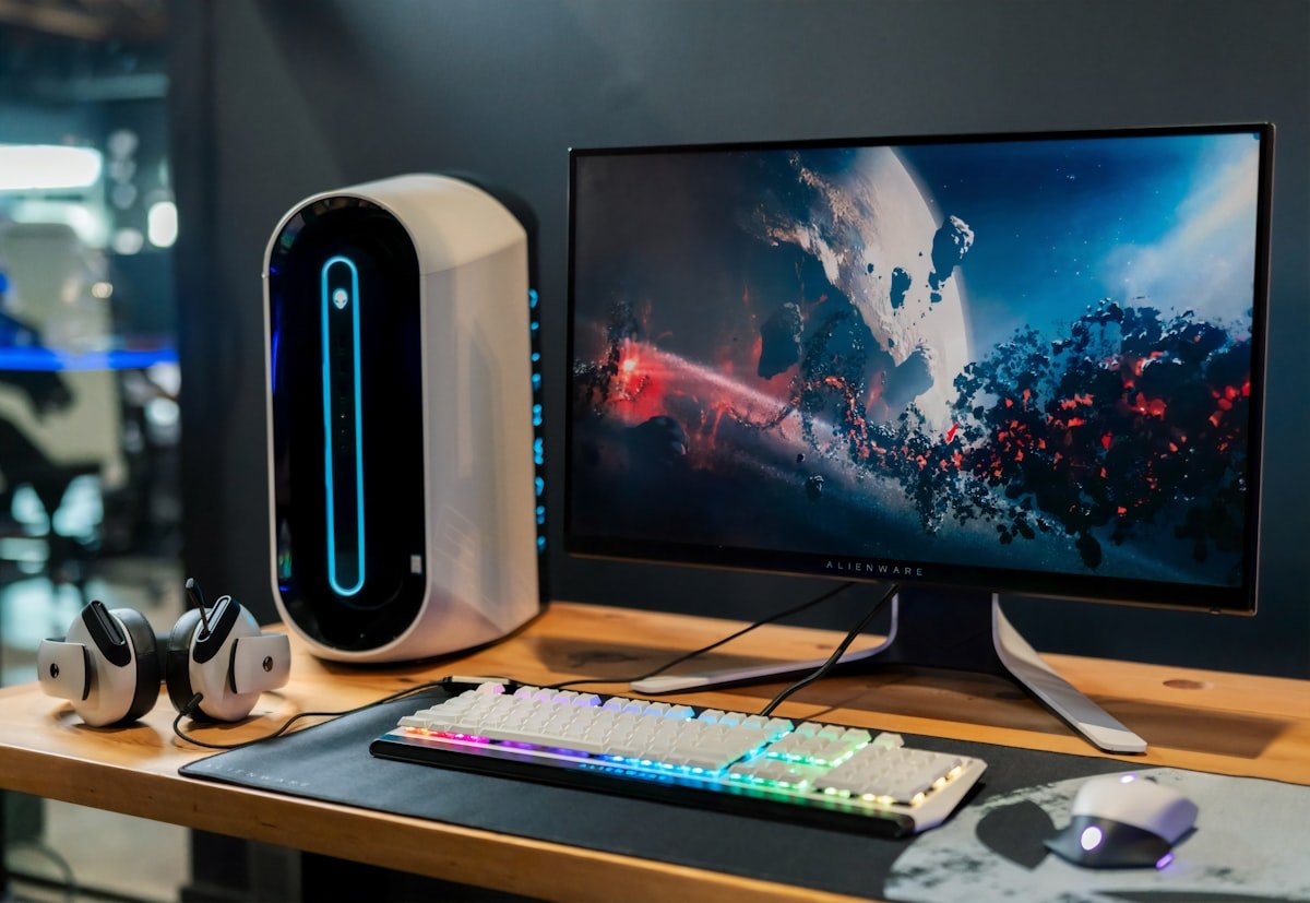 Ordinateur de bureau + écran